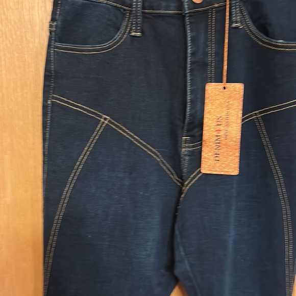 NWT. Denim 4 Us. Sz. 9 - Picture 6 of 8